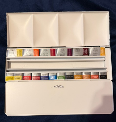 Winsor newton artists - &,